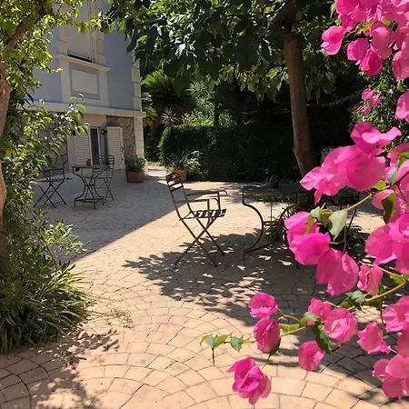 Garden Corfu (city)